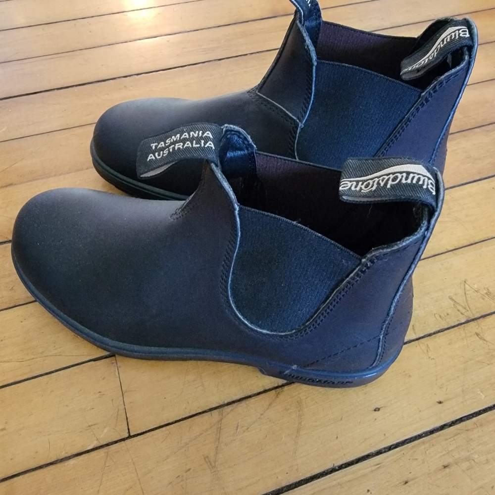 Blundstone Boots size 10 women's